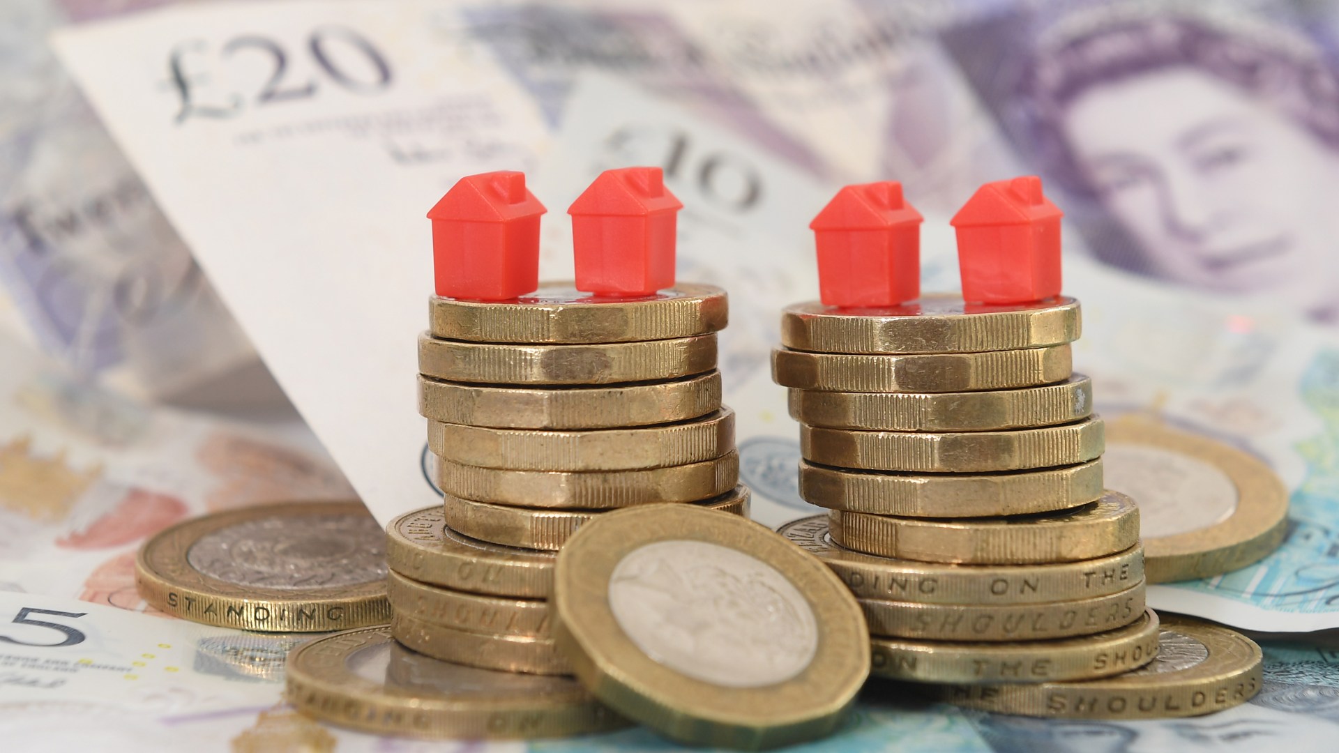 Major lender CUTS mortgage rates despite other banks hiking loans as BoE boss warns over interest rates…