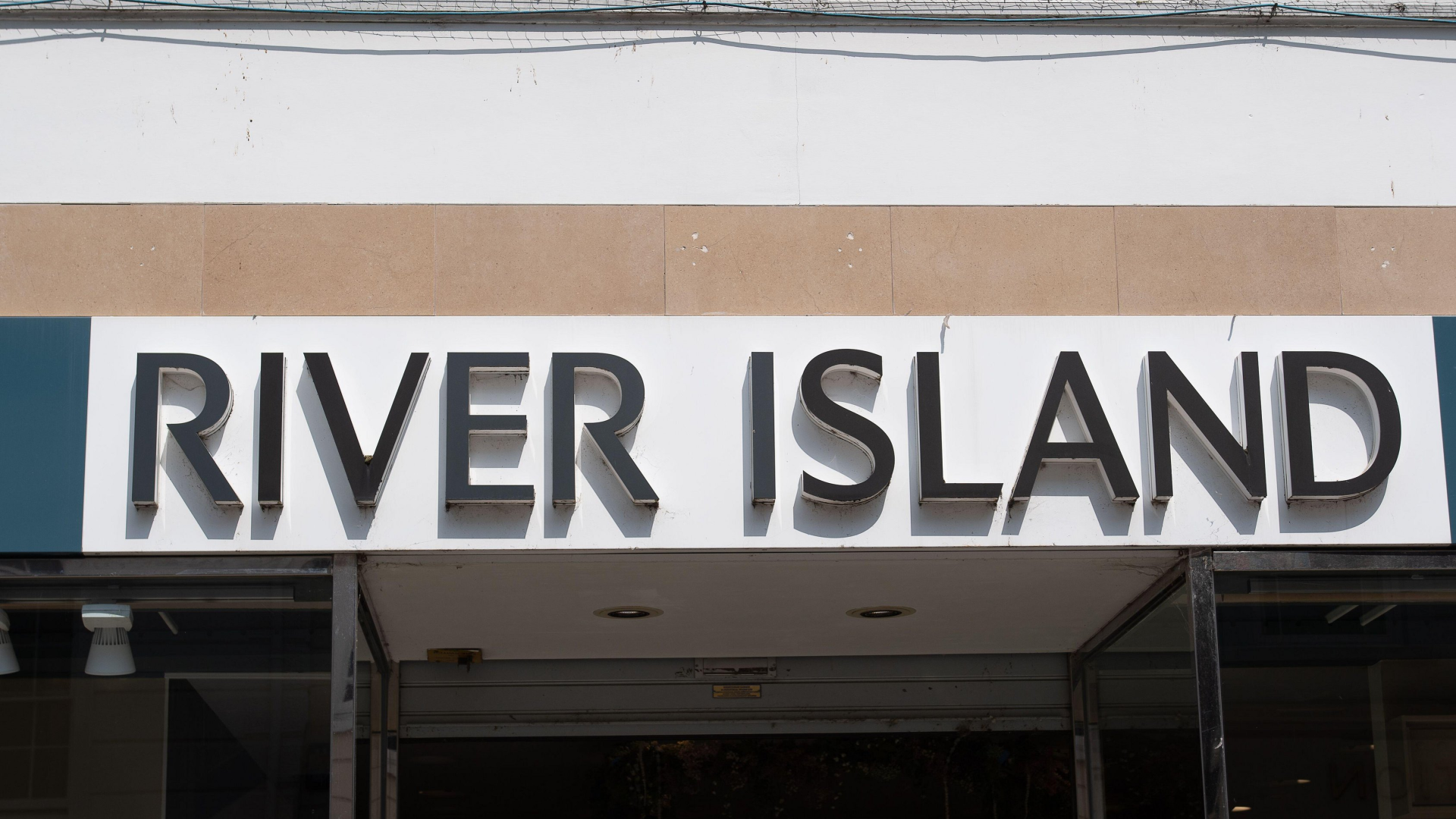 River Island confirms which 33 stores are shutting as a further 70 at risk in huge shake-up – is your l…