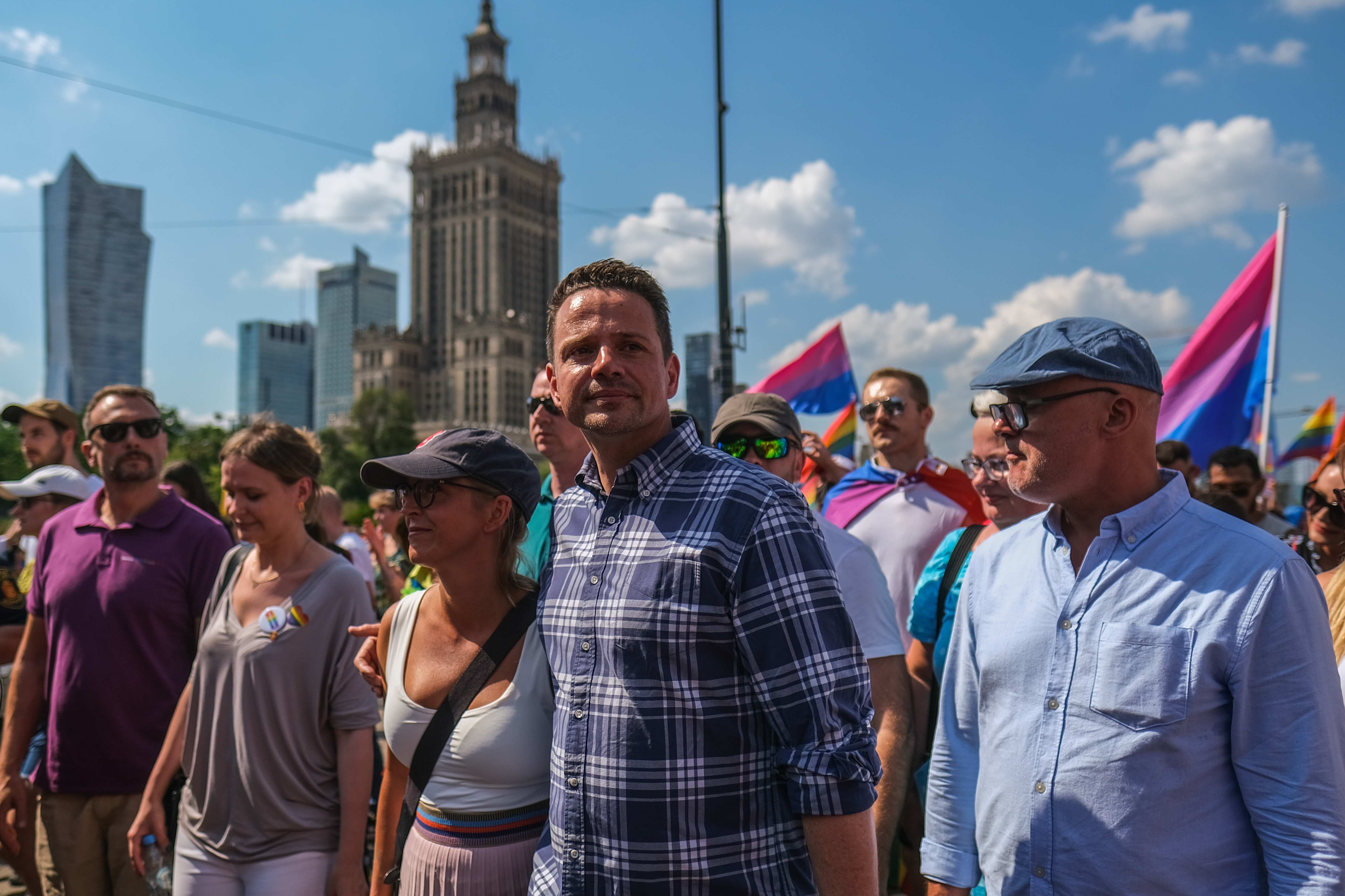 Photo of the Warsaw Pride March, with the Mayor of Warsaw among participants.
