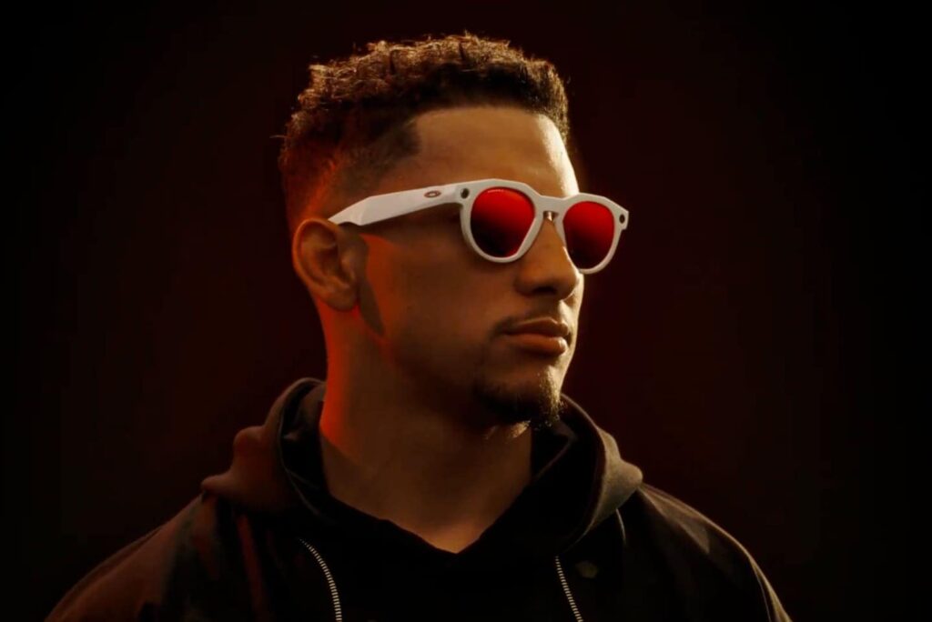 the meta oakley is sporty