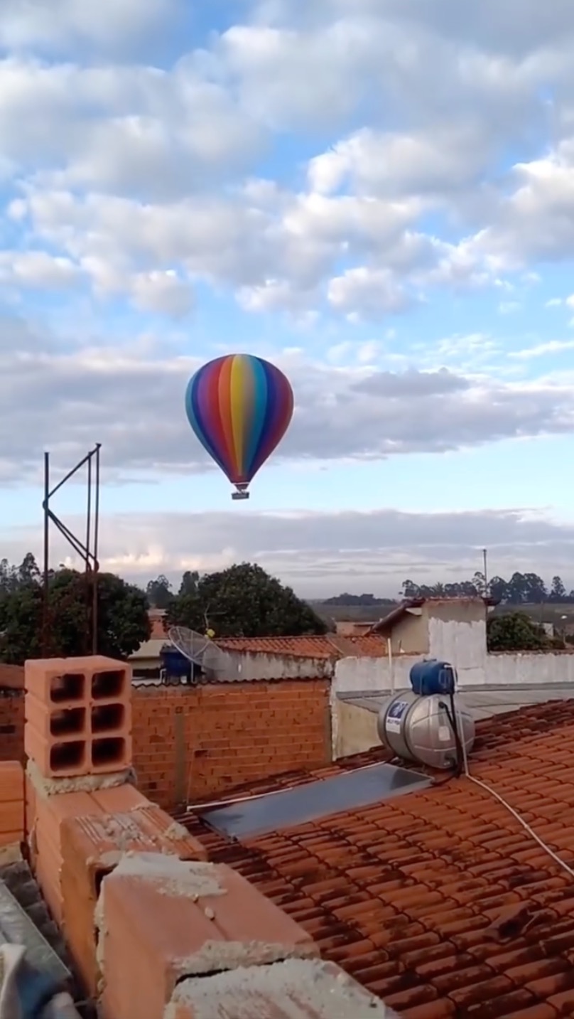 Nascimento, a college student, had no idea she was being proposed to onboard and was more worried about her fear of heights before takeoff.