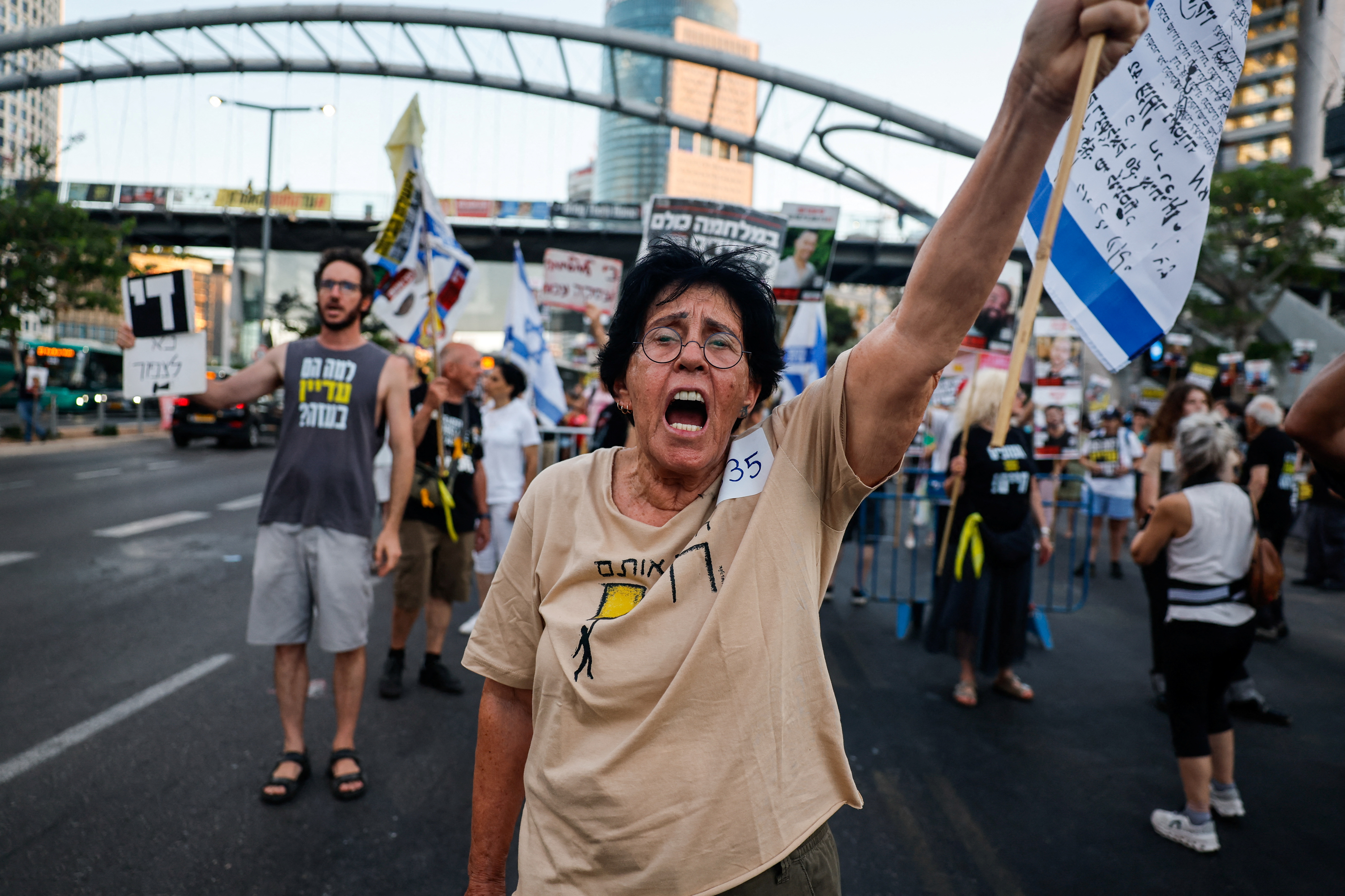 Protest in Tel Aviv demanding the return of hostages.
